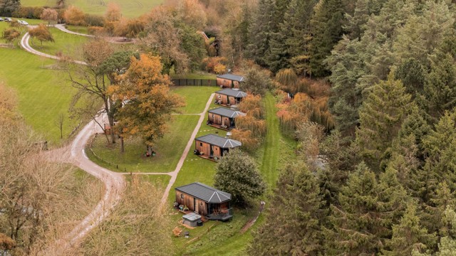 Riverside Cabins (1) 